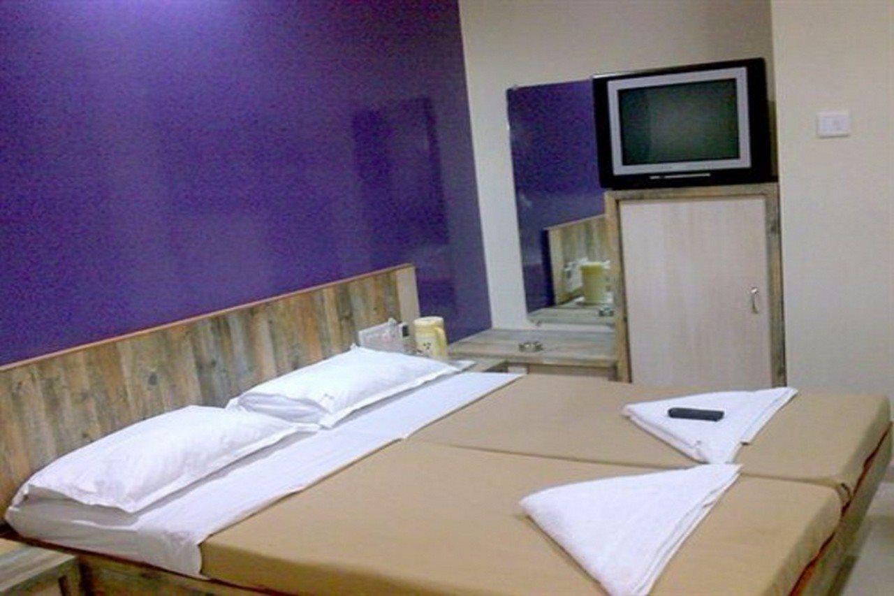Fabhotel Galaxy Suite Мумбаи Экстерьер фото