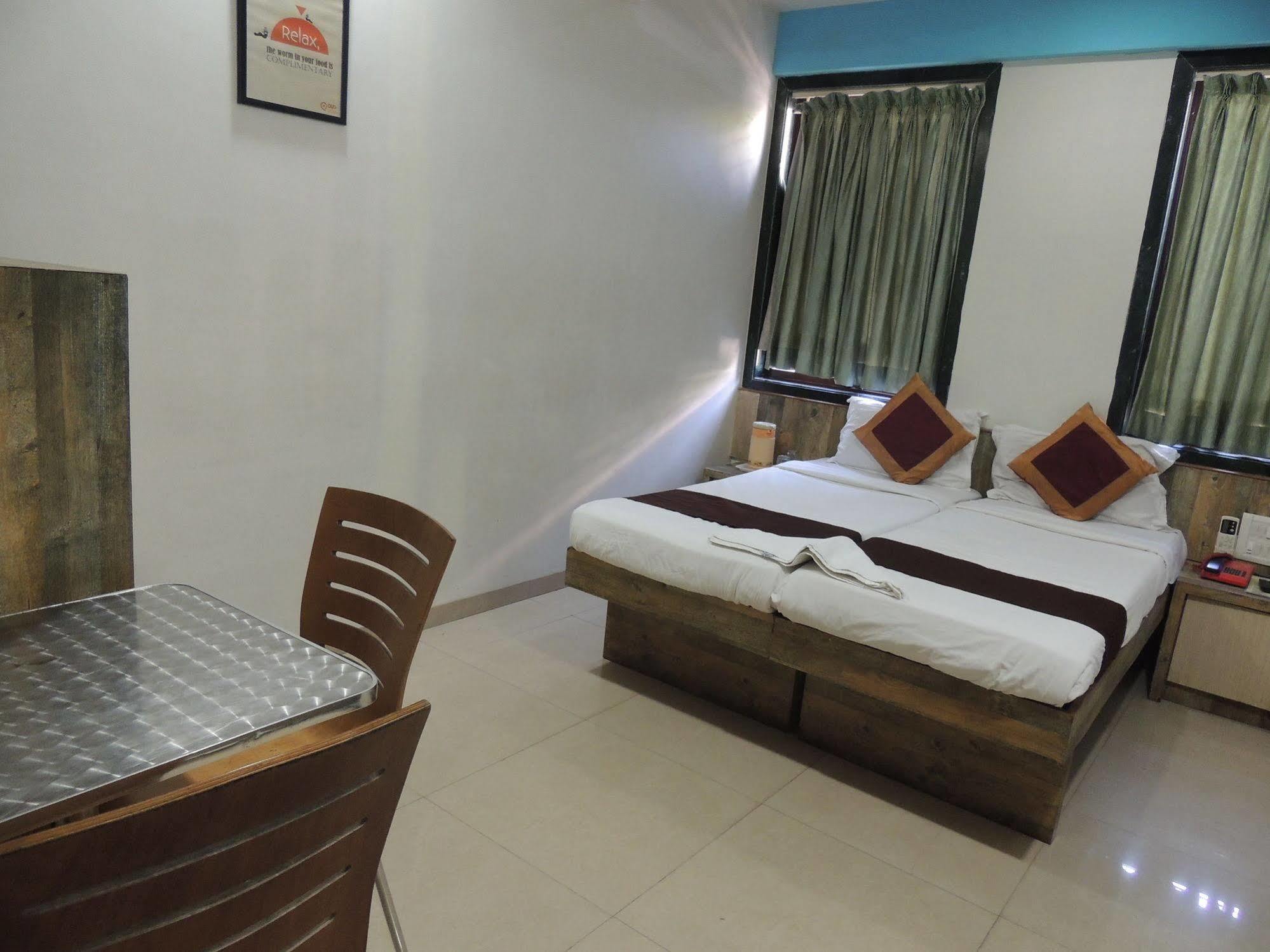 Fabhotel Galaxy Suite Мумбаи Экстерьер фото